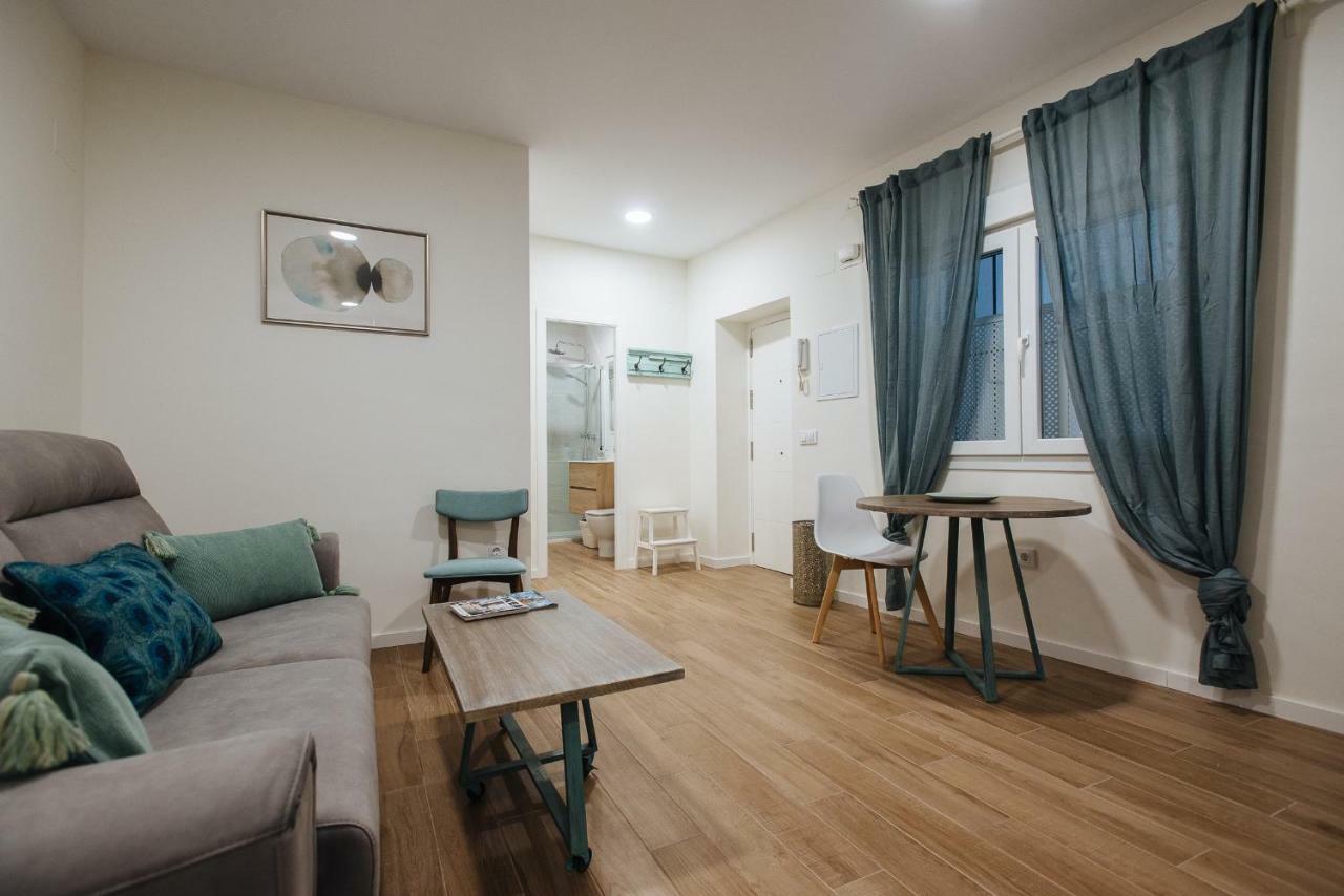 Apartamento Aitana, Vistas Iglesia Magdalena Desde Azotea Apartman Sevilla Kültér fotó